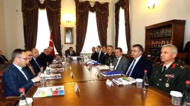 Başbakan Davutoğlu, Ankara'daki Terör Saldırısı Sonrası Valilikten Brifing Aldı