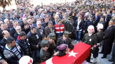 Söke Şehidini 10 Bin Kişi Son Yolculuğuna Uğurladı