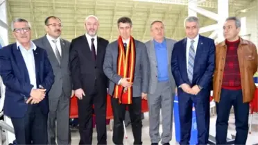 Tahsin Cırdı Futbol Turnuvası, TBB Başkanı Feyzioğlu'nun Topa Vuruşuyla Başladı