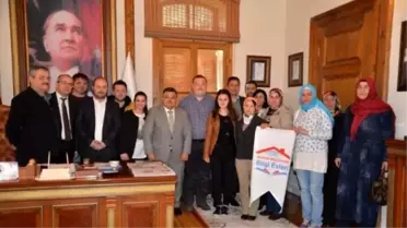 Bilgi Evi'nin İlk Kursiyerlerinden Başkan Yağcı'ya Ziyaret