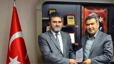 Müftüden, CHP'li Başkana Plaket