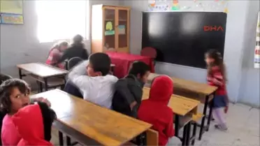 Van Başkale'de 12 Öğrenci, 6 Ay Sonra Eğitime Başlayabildi