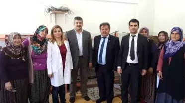 Başkan Arayıt Kilim Dokuma Kursunu Ziyaret Etti