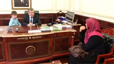 Yaralı Köpeği Acil Servise Götüren Ömer Faruk Yaptığı İyiliğin Karşılığını Bir Bir Alıyor