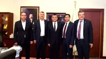 CHP'li Özel'den Seyhan Belediye Başkanı Karalar'a Ziyaret