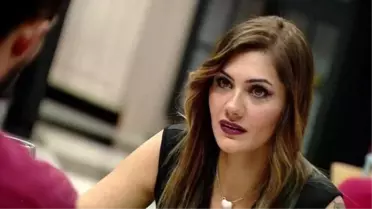 Kısmetse Olur'un Ayça'sı Üzerinde Poşetle Sokakta Gezmiş