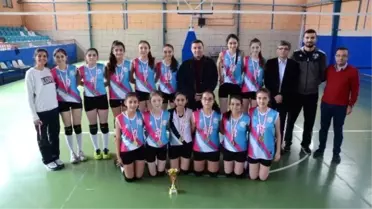Başkan Bakıcı Genç Voleybolcuları Yalnız Bırakmadı
