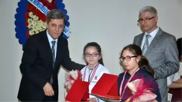 Tıp Bayramında Dereceye Giren Örenciler Ödüllendirildi