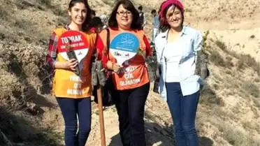 Gençler ve Anneler Fidanları Toprakla Buluşturdu