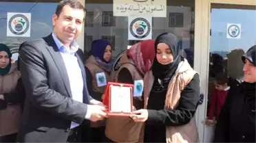 Kadın Meclisi Üyelerine Plaket Verildi