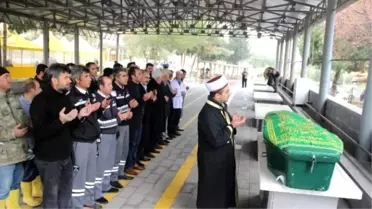 Gaziantep'te Boğularak Yakılan Kadın Cesedi Mezarlık Görevlileri Tarafından Defnedildi