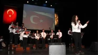 İstiklal Marşı'nın 95. Yılı Akif'in Şiirleriyle Anıldı