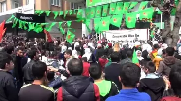 Baluken: Türkiye, Kürtler'le Yeni Bir Sayfa Arayışına Girerse O El Havada Kalmaz
