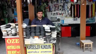 Ustalık Belgeli Ayakkabı Boyacıları