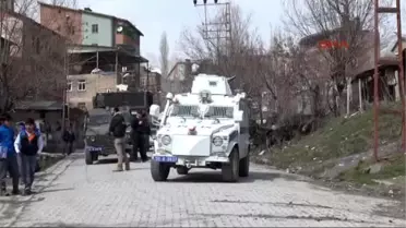 Hakkari'de İzinsiz Nevruz Kutlamasına Polis Müdahalesi -1