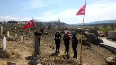 Anadolu Lisesi Öğrencileri Şehit Ailesini Ziyaret Etti
