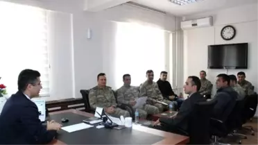 Kaymakam Özbek'dten Kurum Personellerine Başarı Belgesi