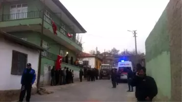 Yozgatlı Şehidin Baba Evine Ateş Düştü