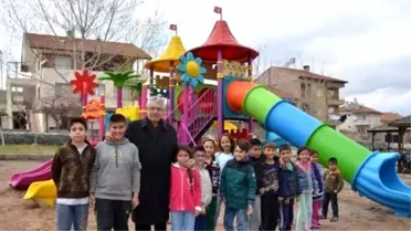 Tuzköy'de Çocuklar Parka Kavuşmanın Sevincini Yaşadı