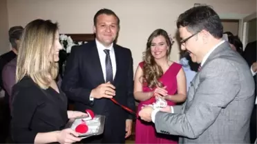 Bu Kez Düdüğünü Evlilik İçin Çaldı