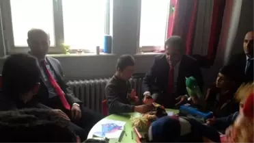 Kulp Kaymakamı Dülgeroğlu'nun Okul Ziyaretleri Devam Ediyor