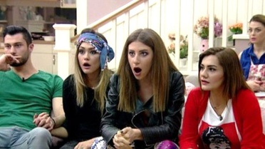 Kısmetse Olur'da Semih ve Murat'ın Skandal Ses Kaydı