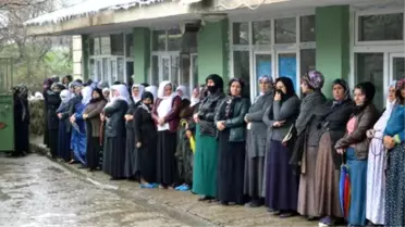 Şehit Teknisyen, Şehit Babasının Yanına Defnedildi