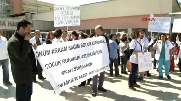 Çocuk İstismarına Karşı 'Kara Steteskop' Eylemi