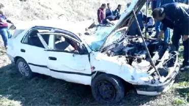 Kahta'da Otomobil Devrildi: 4 Yaralı