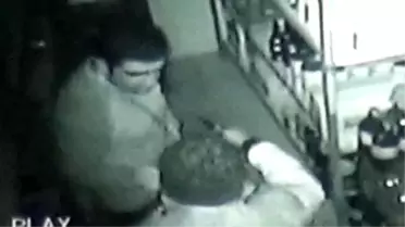 Markette Bıçaklı Gasp Kamerada