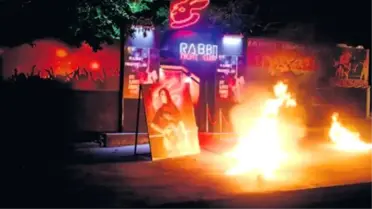 Ümit Karan'ın Gece Kulübünü Çekim İçin Yaktılar