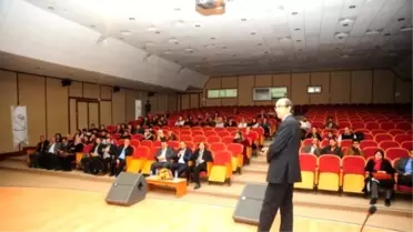 Yyü'de 'Gıda Katkı Maddeleri Sağlığımız İçin Tehdit Midir?' Konferansı