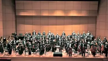 Senfoni Konserinde Şehitlerin Ruhuna Müezzinden Dua
