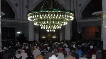 Kırşehir'de Hoca Ahmed Yesevi Camii Merkezli Regaip Kandili Karşılandı