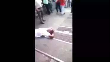 Soyguncuyu Dövüp Ateşe Verdiler