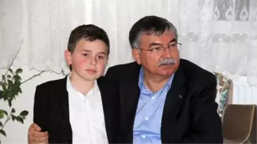Milli Savunma Bakanı Yılmaz, Yüksekova Gazisini Ziyaret Etti