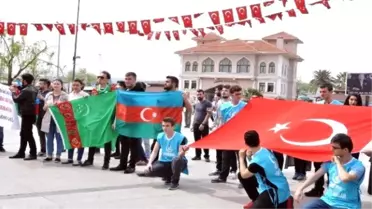 Türkler ve Azeriler Bandırma'da Eylem Yaptı