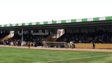 2-0'a Rağmen Stadı Terketmediler