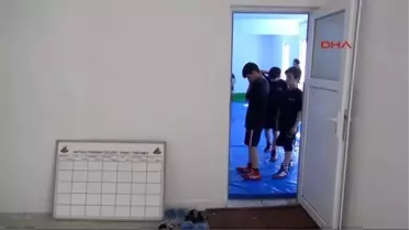 Samsun Eski Jandarma Karakolunda Artık Güreş Şampiyonları Yetişiyor