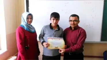 Kur'an'a Geçen Öğrenciler Ödüllendiriliyor