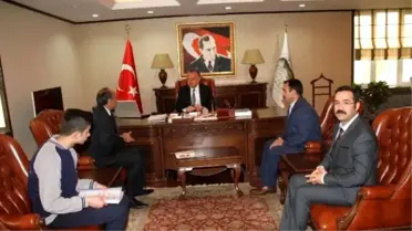 Başarılı Öğrencilerden Vali Özdemir'e Ziyaret