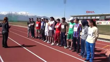 Erzincan Postacılar Dereceye Girmek İçin Yürüdü