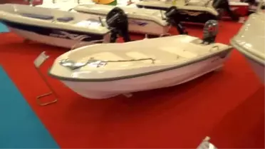 Deniz Traktörü ve Lüks Tekneler Aynı Fuarda