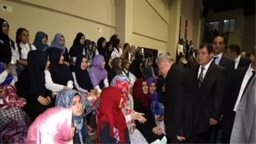 'Yüreği Sevgi Dolu Nesiller Yetiştirmeliyiz'
