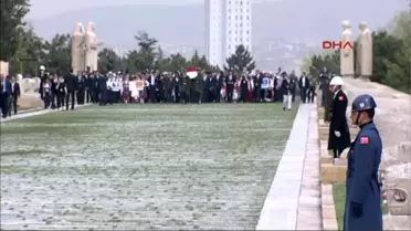 30 Ülkeden 348 Çocuk, Anıtkabir'i Ziyaret Etti