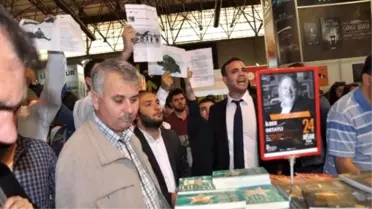 CHP'li Gençler Yazar Mustafa Armağan'ı Proesto Etti