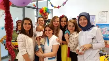 Çocuk Hastalar 23 Nisan'ın Tadını Çıkardı