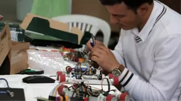 Kbü'de Robotlar Yarıştı