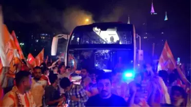Şampiyon Adanaspor'a Coşkulu Karşılama