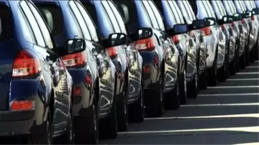 Rusya'daki Yüksek Fiyatlar Otomobil Satışlarını Düşürdü